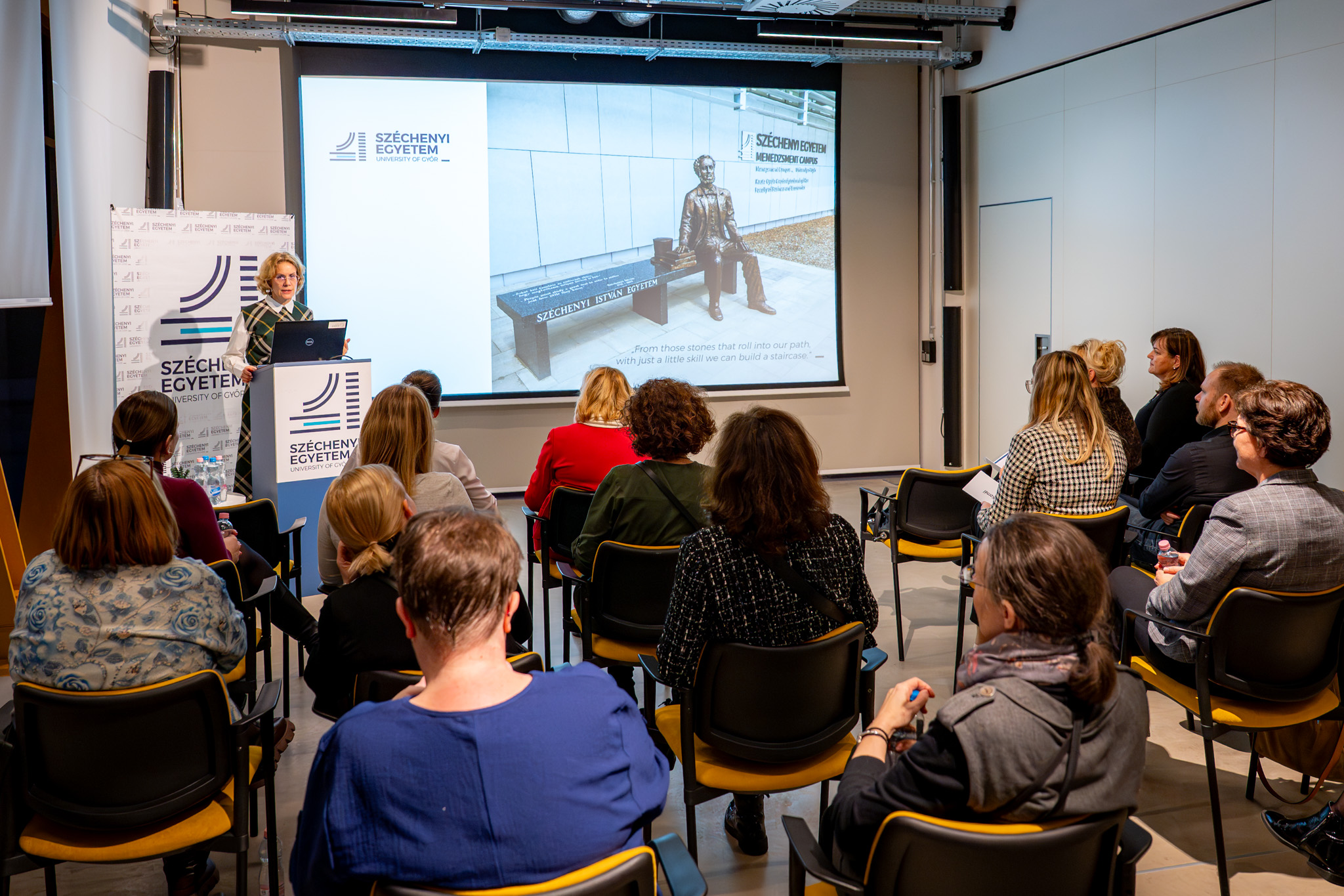 noi_vezeto_klub (2).jpg